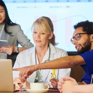 Dicas de marketing hospitalar na prática: como construir autoridade e confiança nas redes sociais